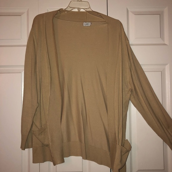 Sweaters - Tan Open Sweater/Cardigan with Pockets